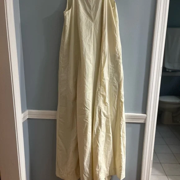 Cream Sleeveless Dress - Picture 2 of 2